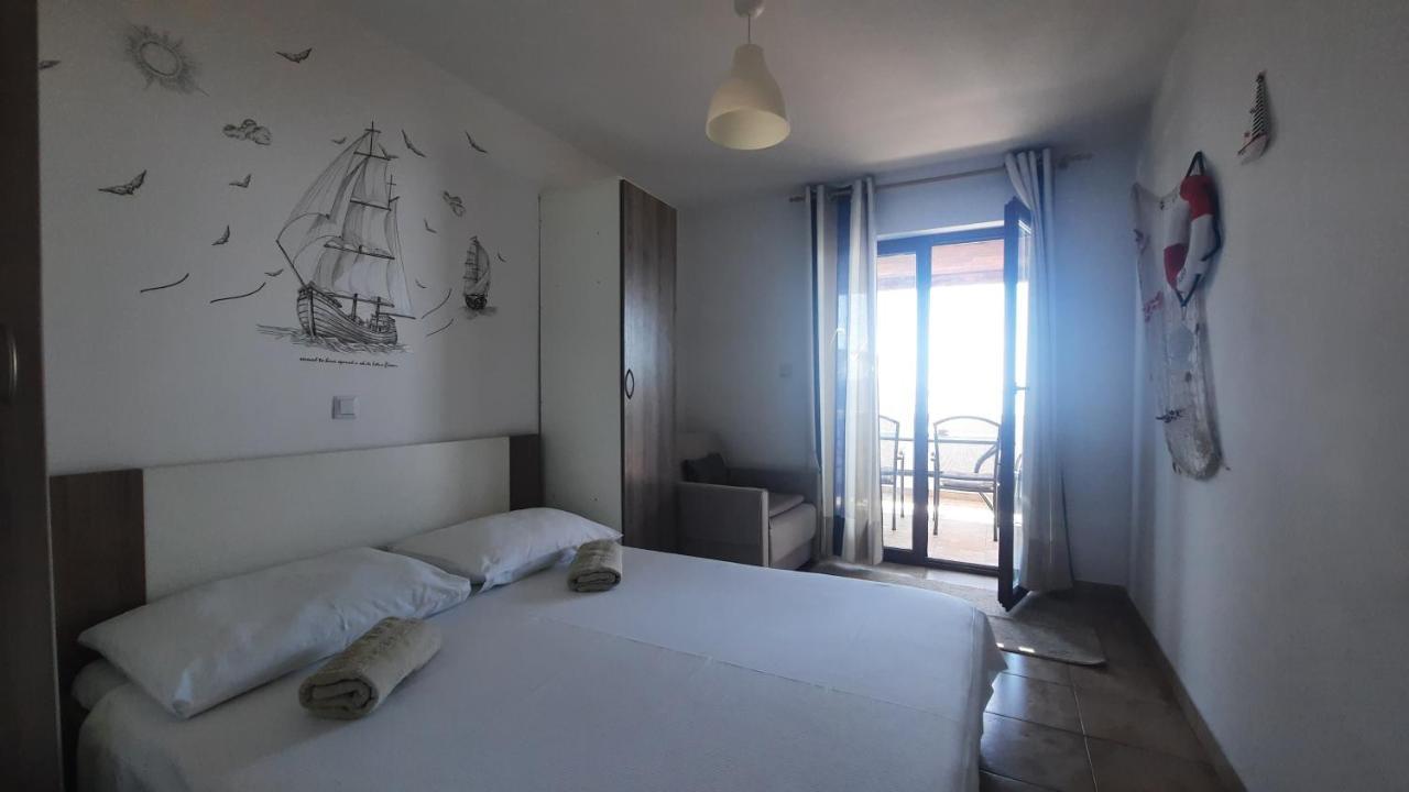 Morska Vila Apartment Vir Exterior foto