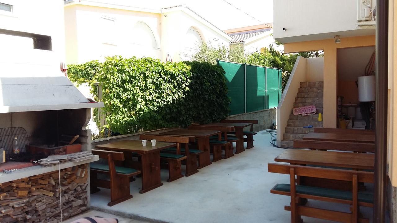 Morska Vila Apartment Vir Exterior foto