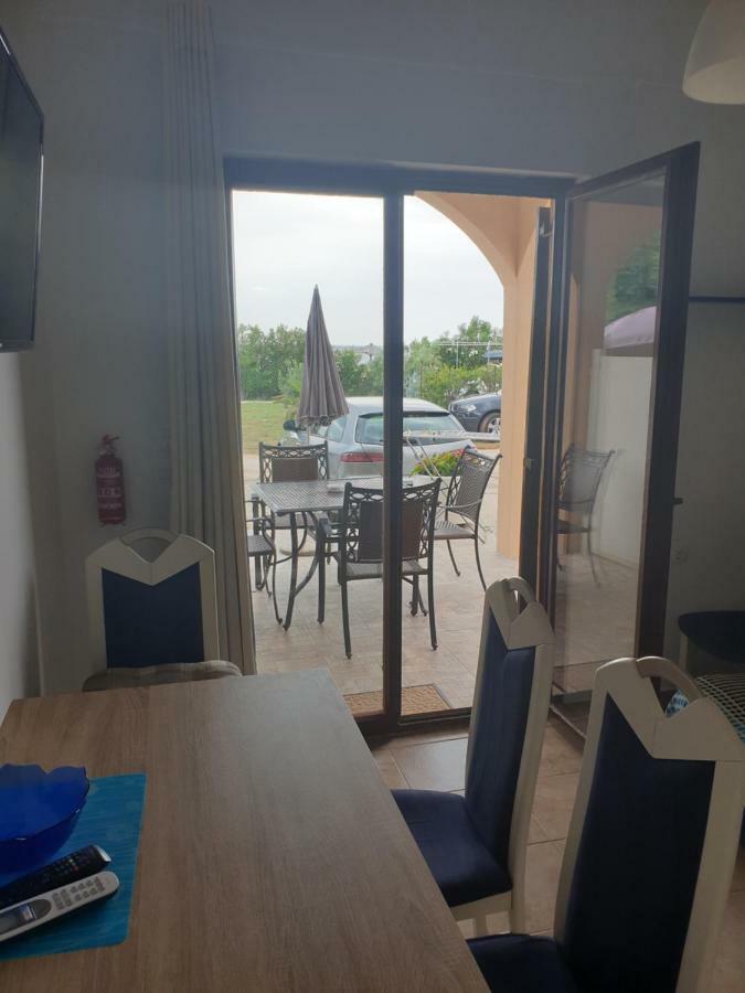 Morska Vila Apartment Vir Exterior foto